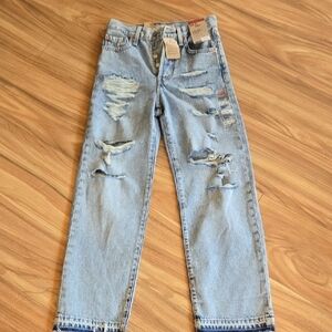 Levi's Ribcage Straight Ankle Distressed New With Tags 24 Inch Waist Size 0